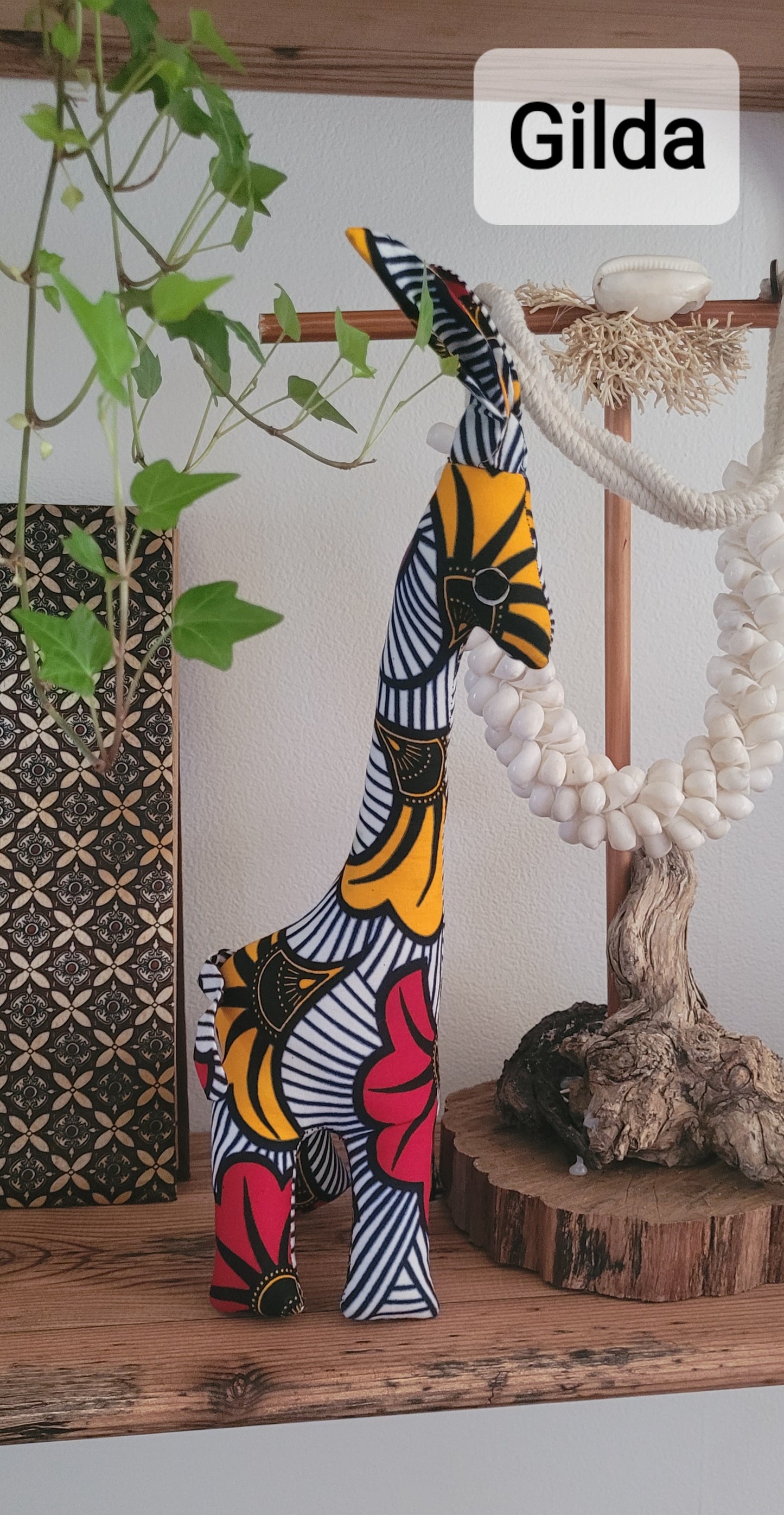 Sa robe chante les fleurs du soleil
