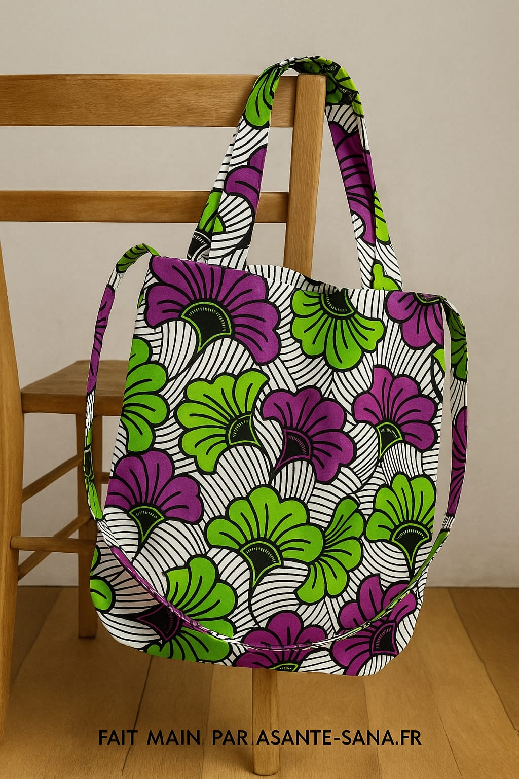 Chaque sac est une pièce unique, confectionnée avec soin dans notre atelier, et pensée pour vous accompagner au quotidien avec style, éthique et caractère.