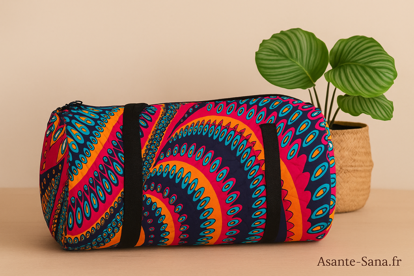 Leur format long et souple permet d’y glisser un tapis de yoga, une tenue de sport ou même une couverture de méditation.