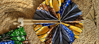 Éventails en wax – Couleurs d’Afrique
