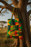 Chaque sac est une pièce unique, confectionnée avec soin dans notre atelier, et pensée pour vous accompagner au quotidien avec style, éthique et caractère.