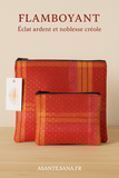 Chaque duo se compose de deux pochettes zippées assorties, pensées pour accompagner vos gestes du quotidien avec beauté et simplicité : trousse de maquillage, pochette de sac, organiseur de voyage ou accessoire de sortie.